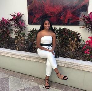 Meet your Posher, Zully marie